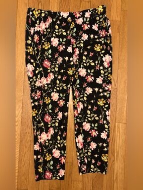 Simply Be Magi-Fit Slimming Black Floral Capri Pants Size 12